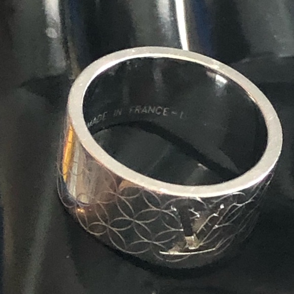 LOUIS VUITTON Cut Out Burg Champs Elysees Silver Plated Ring Unisex Sz L 10-1/4 - Picture 16 of 17